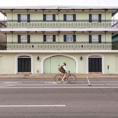 French Quarter Suites Hotel New Orleans Exterior photo