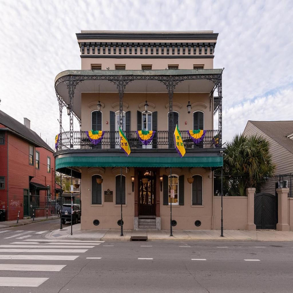 French Quarter Suites Hotel New Orleans Exterior photo