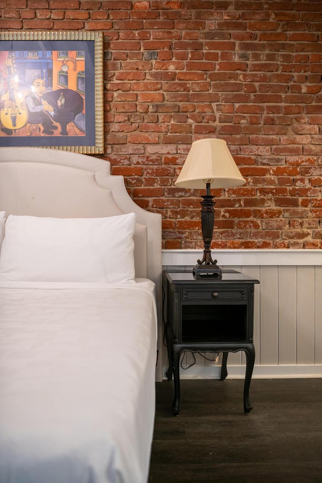 French Quarter Suites Hotel New Orleans Exterior photo