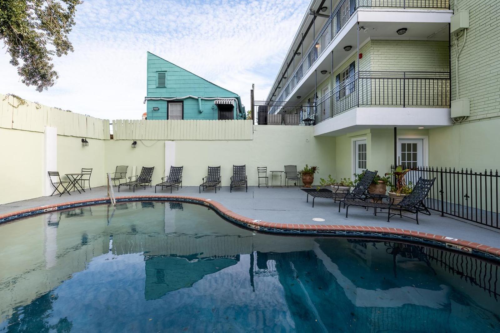French Quarter Suites Hotel New Orleans Exterior photo